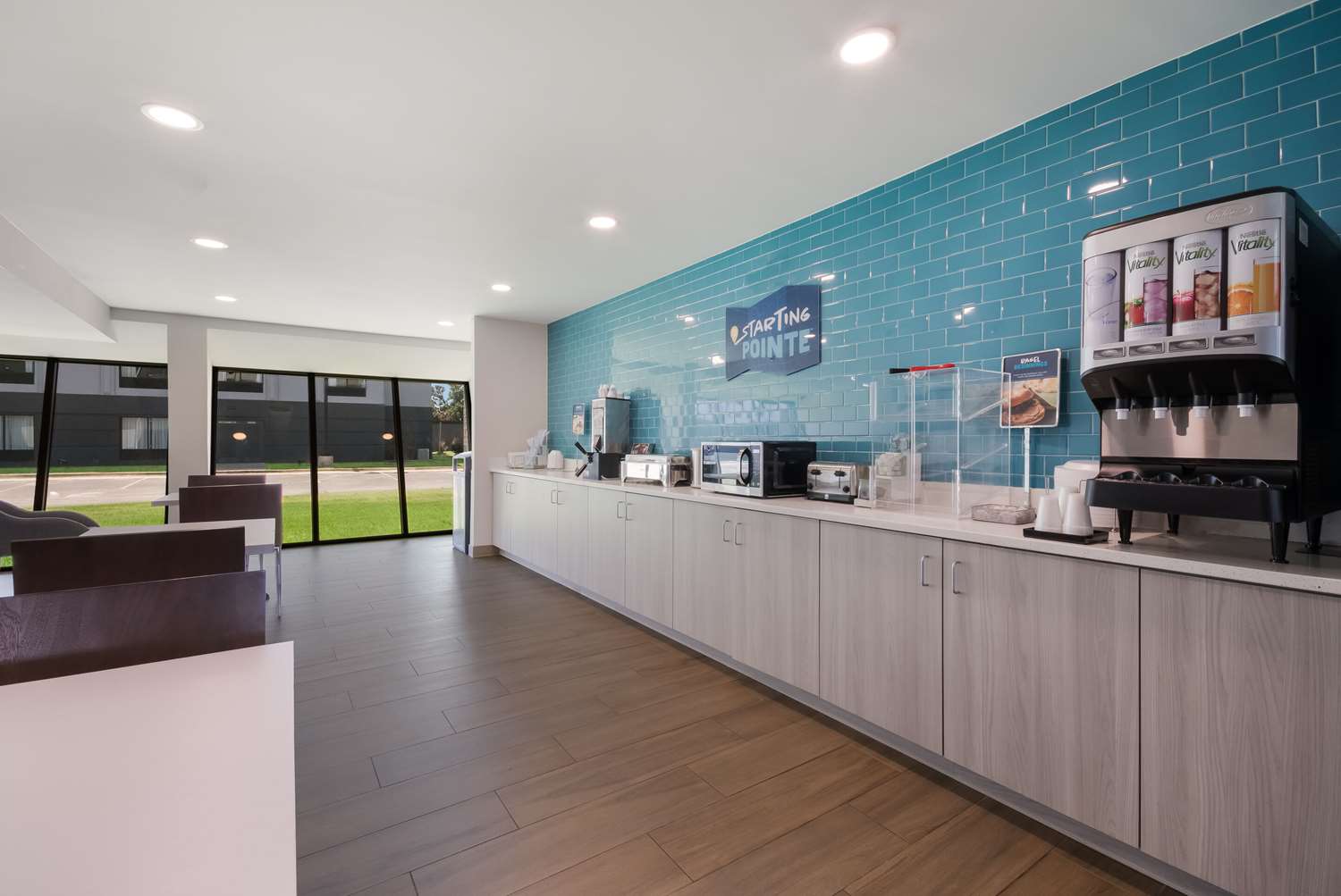 Фото Clarion Pointe Okc Airport