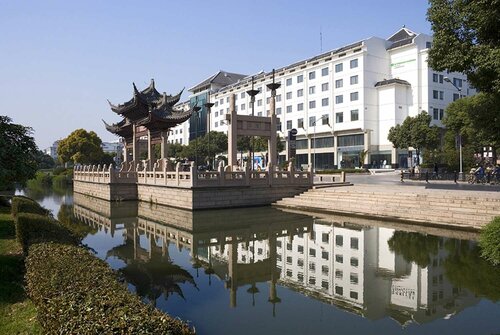 Внешний вид отеля Wyndham Garden Suzhou в Сучжоу, фото 5