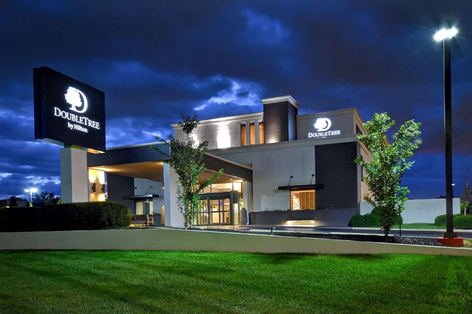 Фото DoubleTree by Hilton St. Louis Airport