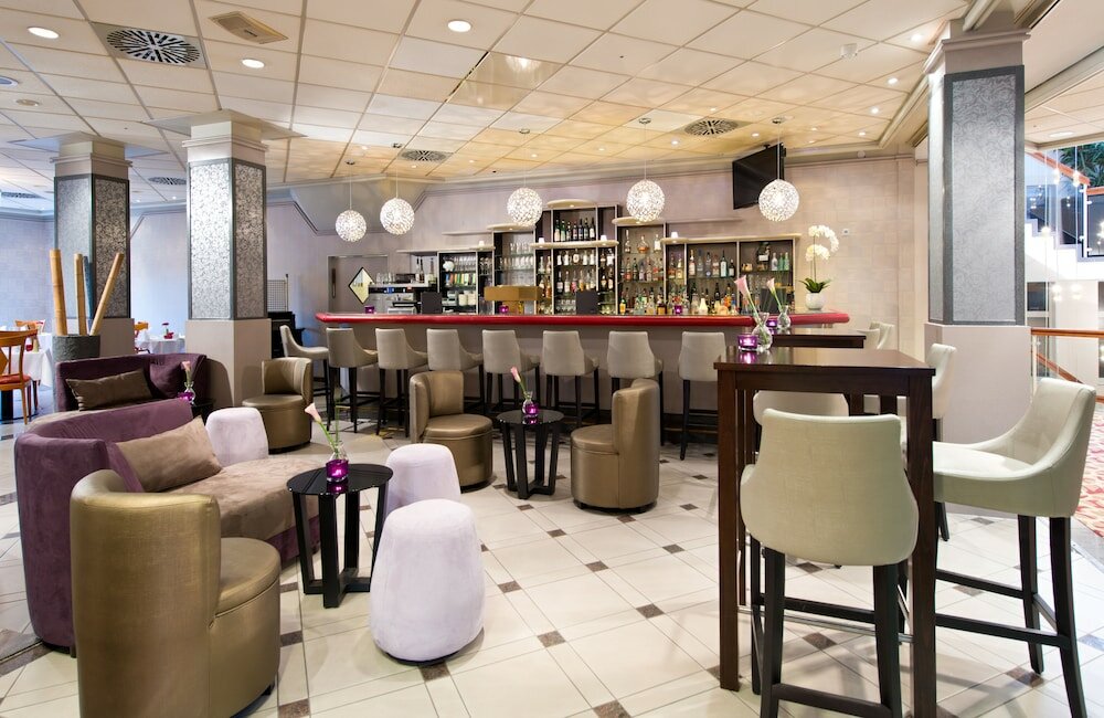 Фото Leonardo Hotel Köln