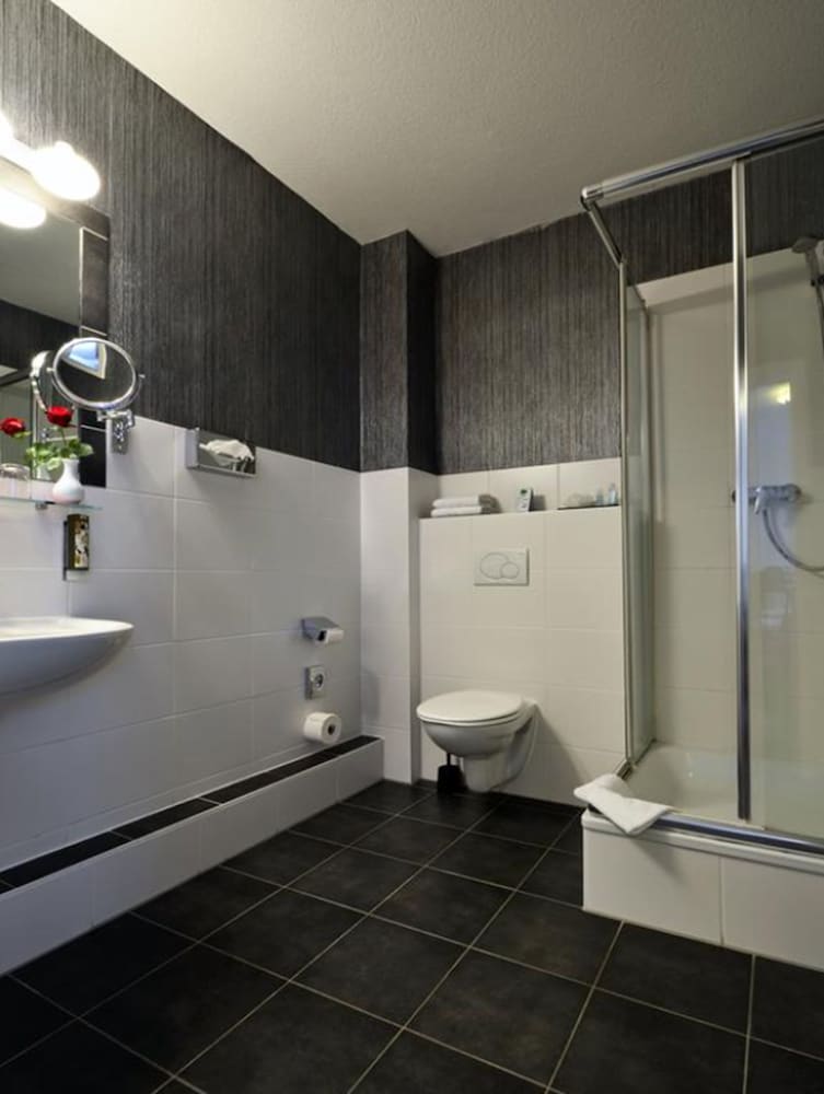 Фото Comfort Hotel tom Kyle