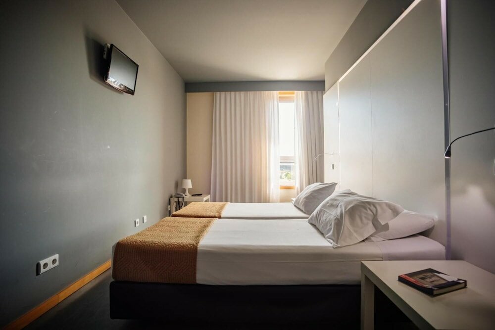 Фото Basic Braga by Axis