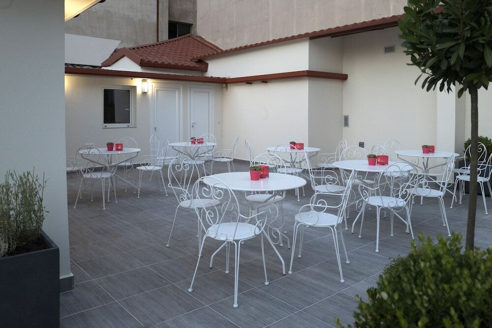 Фото Athens Market Portait