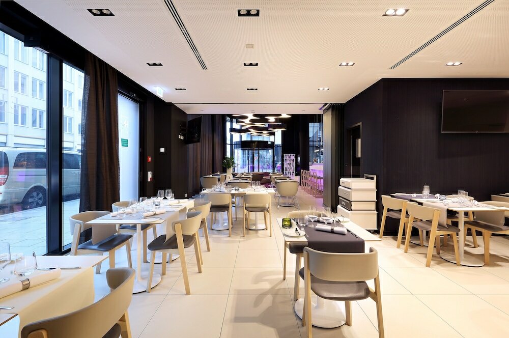 Фото Eurostars Book Hotel