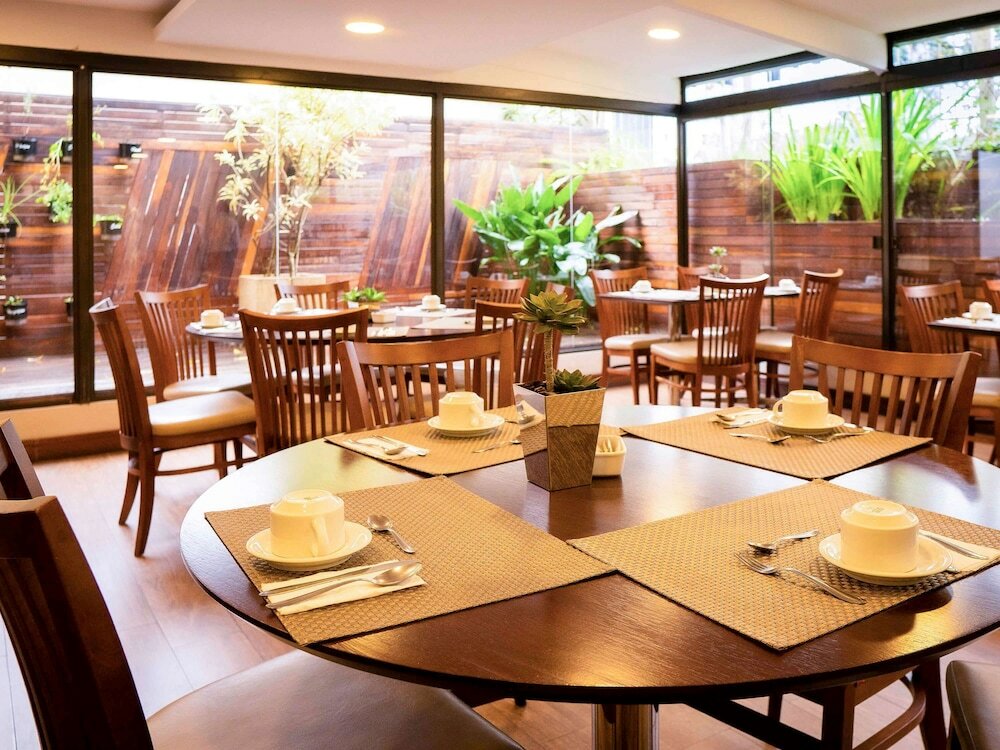 Фото Mercure Curitiba Golden Hotel