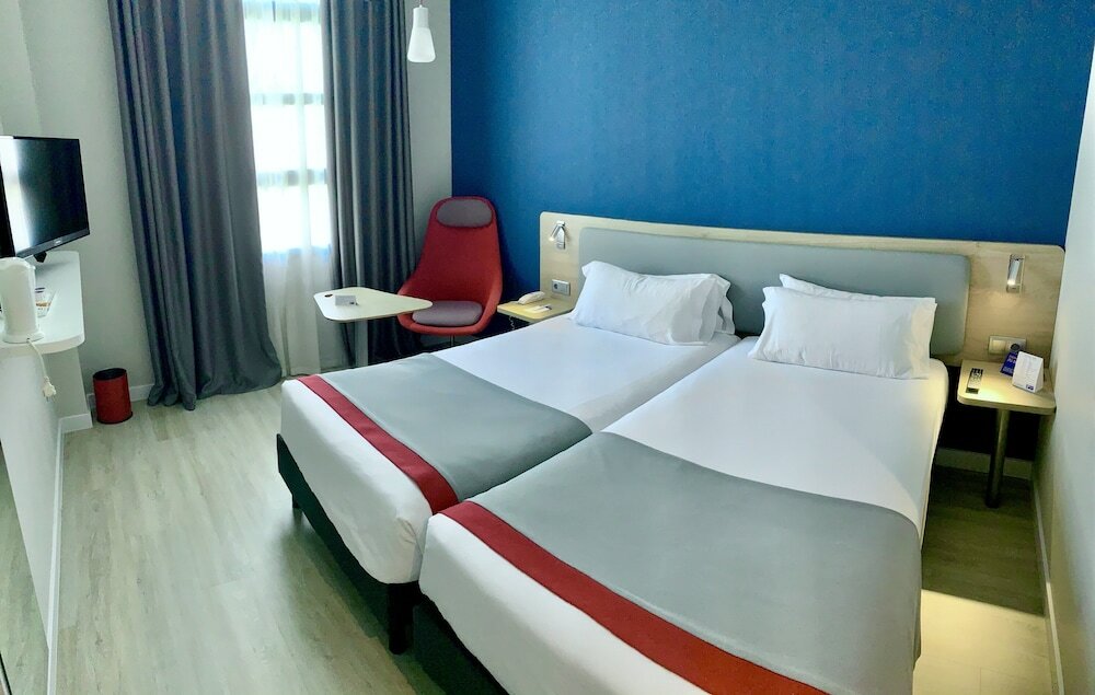 Фото Holiday Inn Express Valencia Ciudad de las Ciencias, an Ihg Hotel