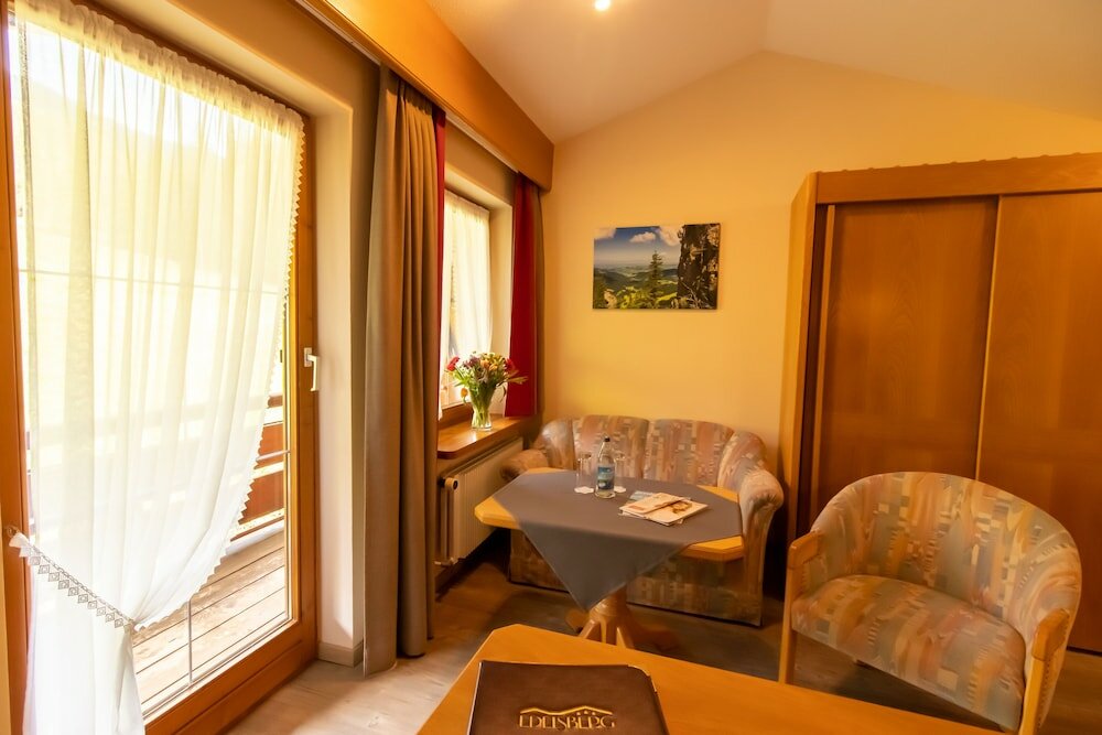 Фото Berg- und Aktivhotel Edelsberg