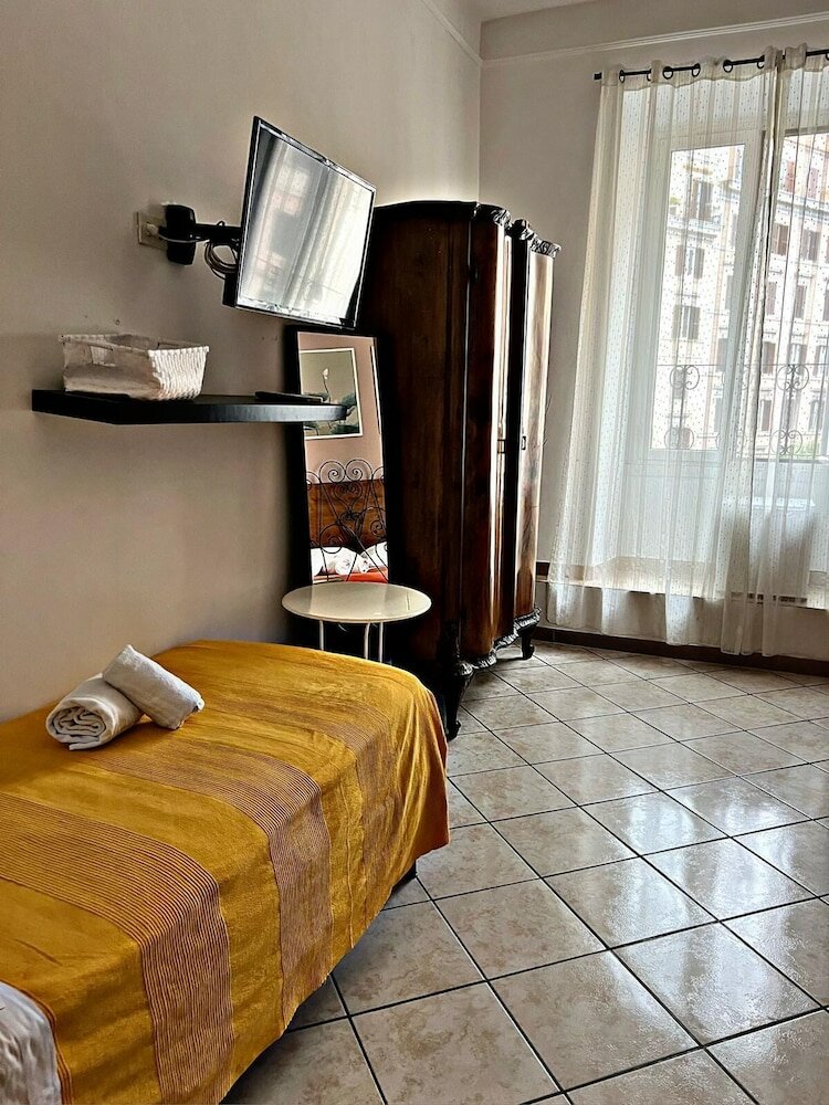 Фото In the Center Guesthouse