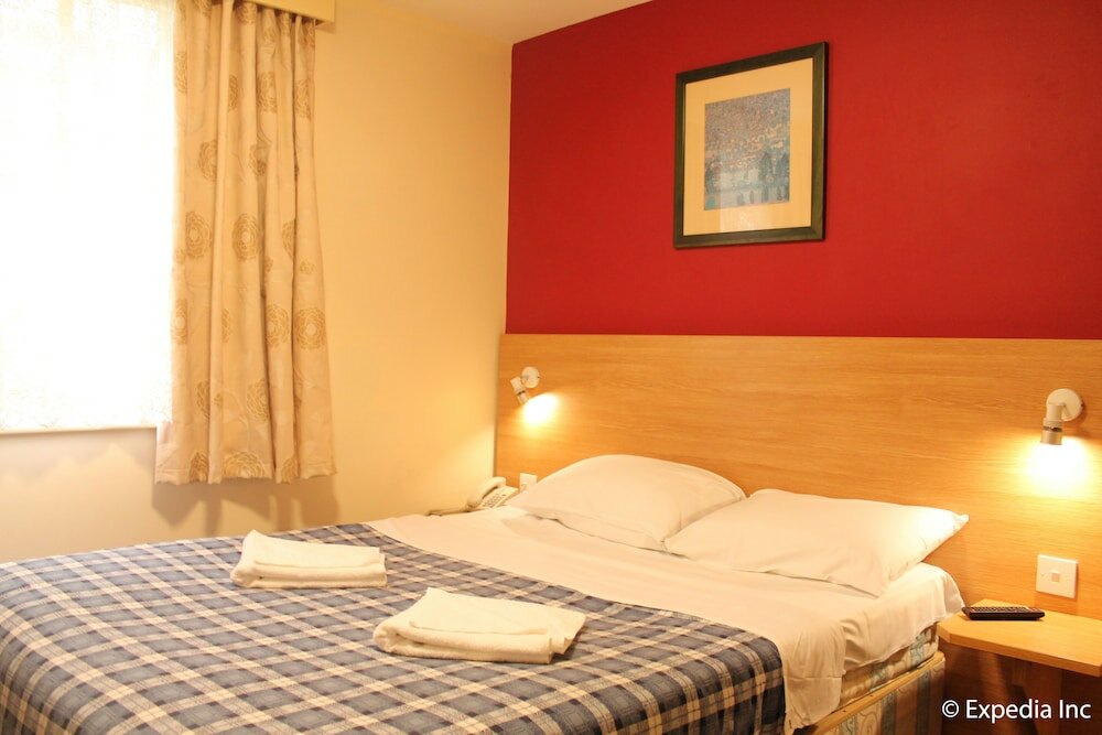 Фото Colliers Hotel