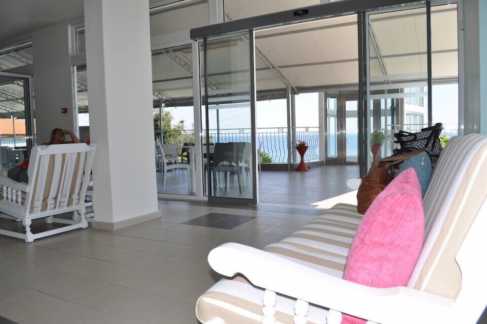 Фото Hotel Alkyonis