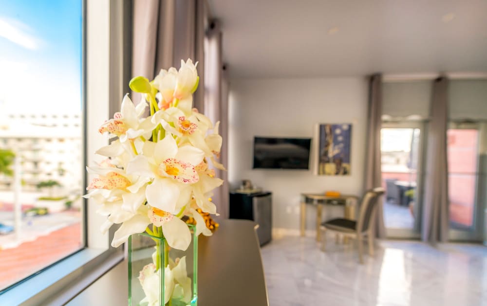 Фото Secret Garden Miami Beach