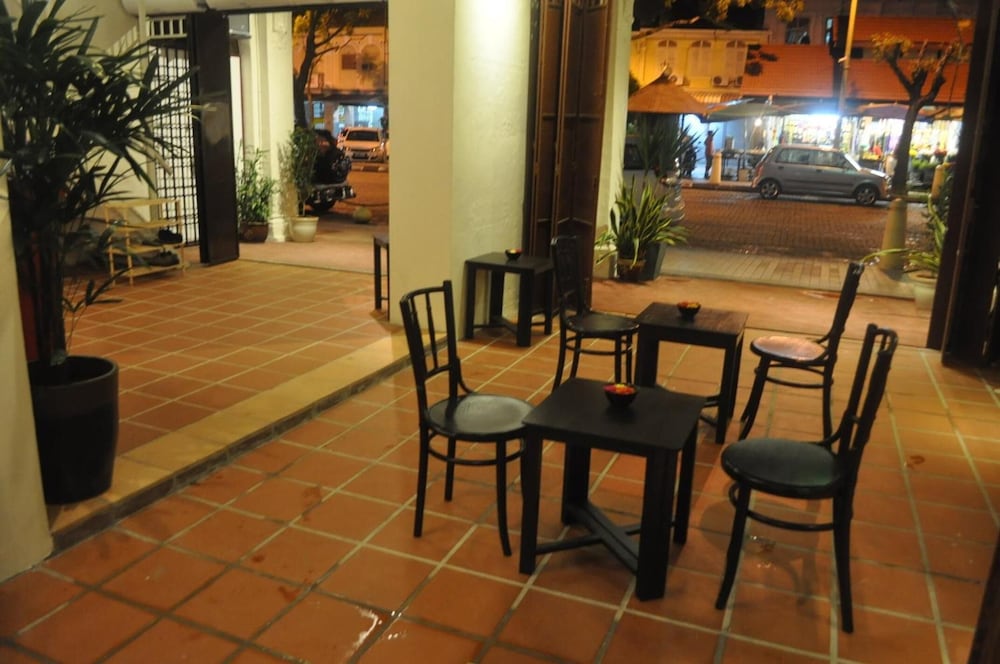 Фото Red Inn Court