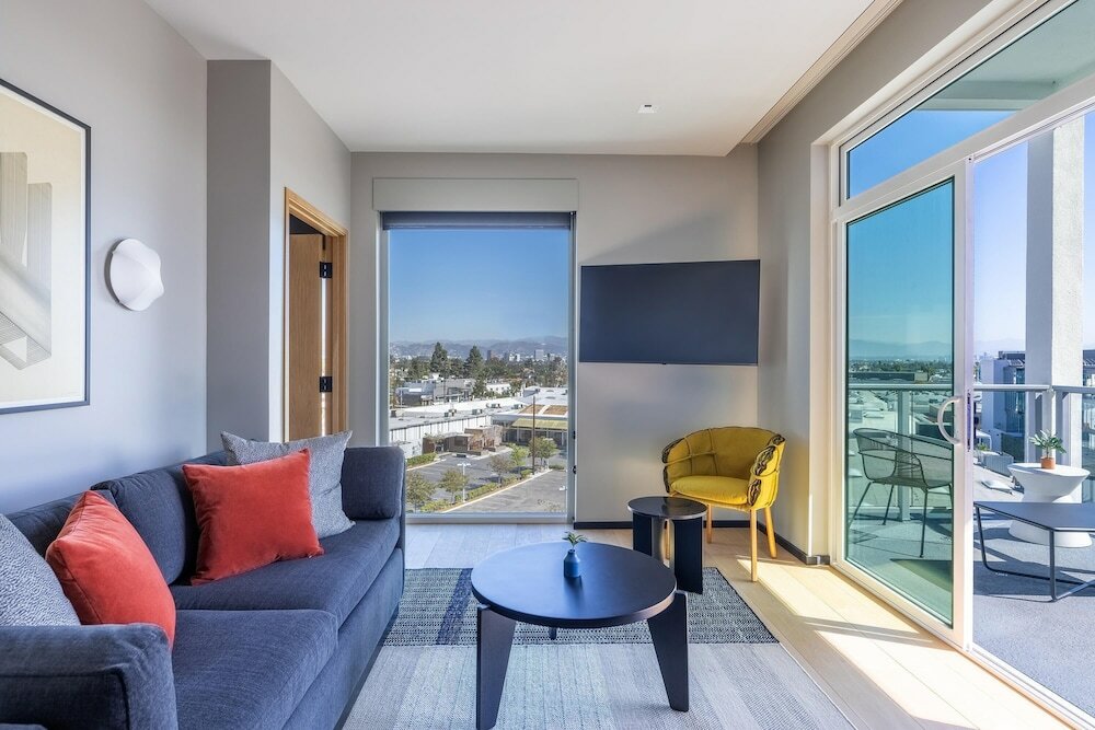 Фото The Shay, a Destination by Hyatt Hotel