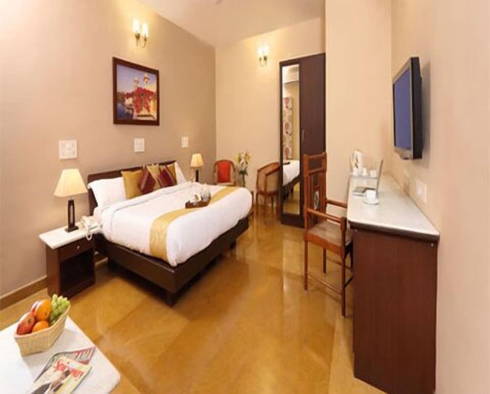 Фото Hanu Reddy Residences Poes Garden