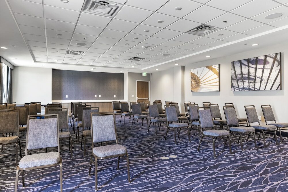 Фото Fairfield by Marriott Inn & Suites San Francisco Airport Oyster Point Area