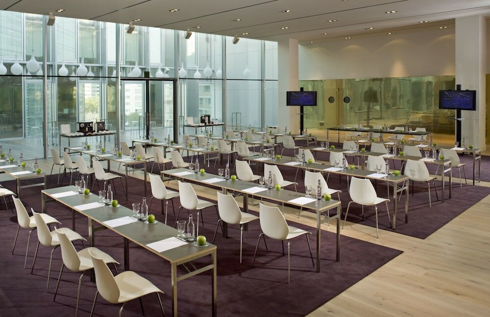 Фото The Level At Melia Barcelona Sky