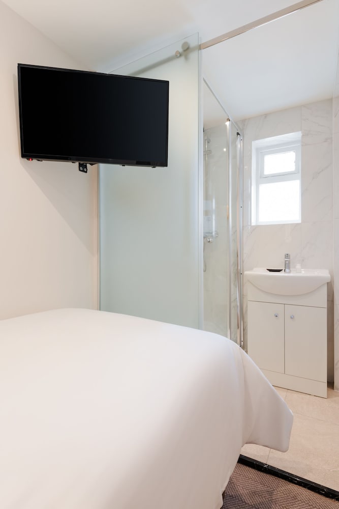 Фото The Rove Hotel
