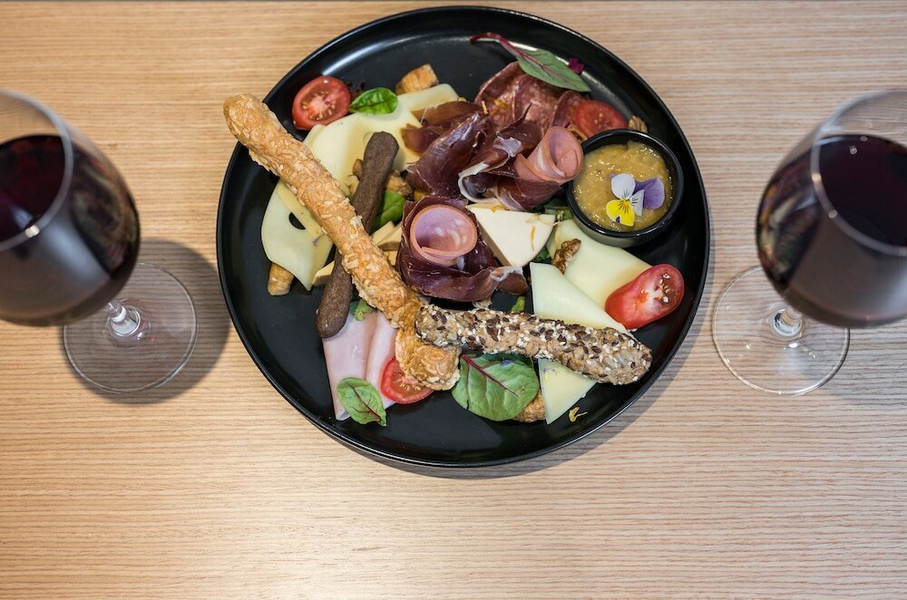 Фото Hyperion City Hotel