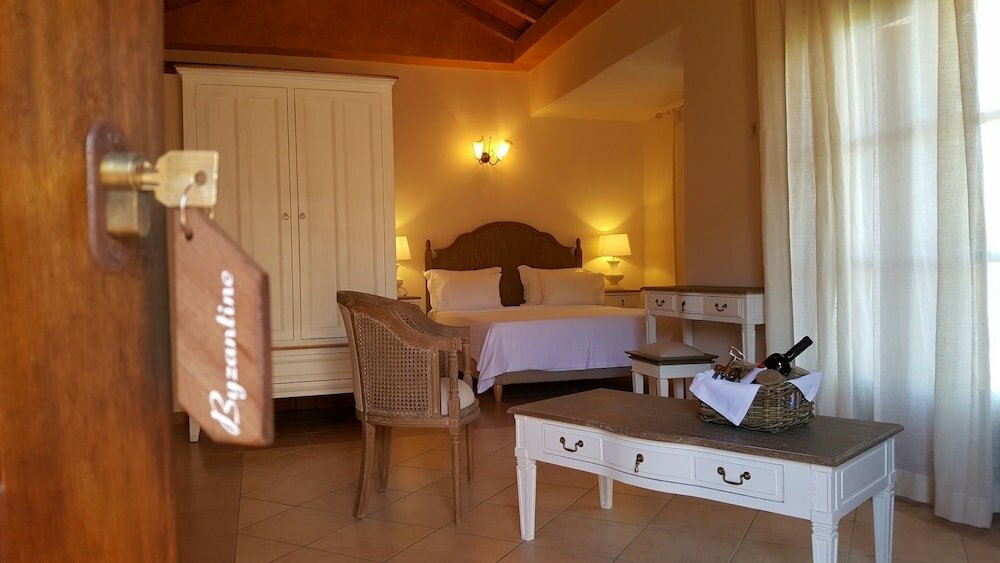 Фото Liotrivi Historical Mansion & Boutique Hotel