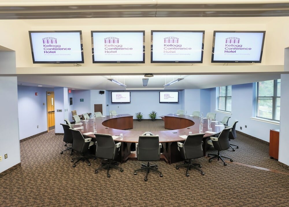 Фото Kellogg Conference Hotel at Gallaudet University