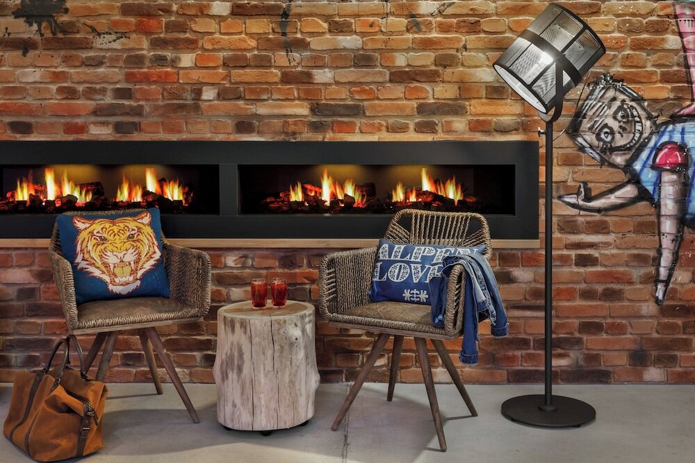 Фото Moxy Bern Expo