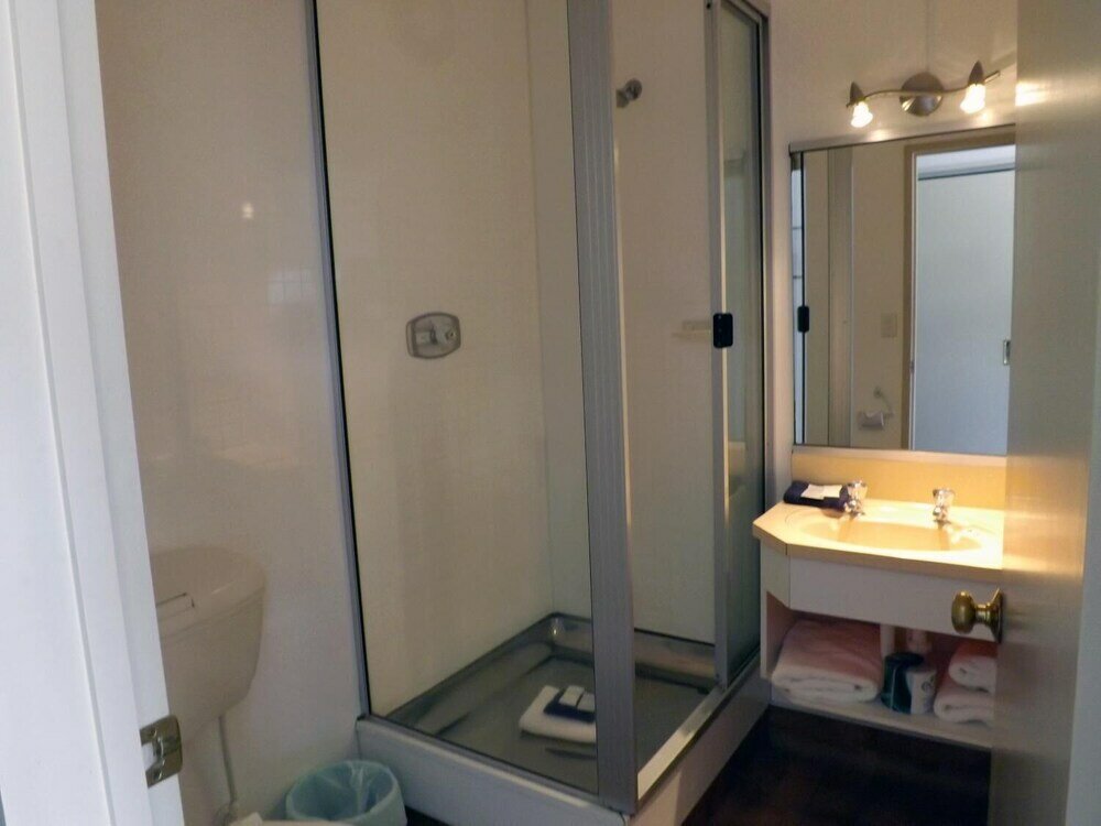 Фото Karaka Tree Motel