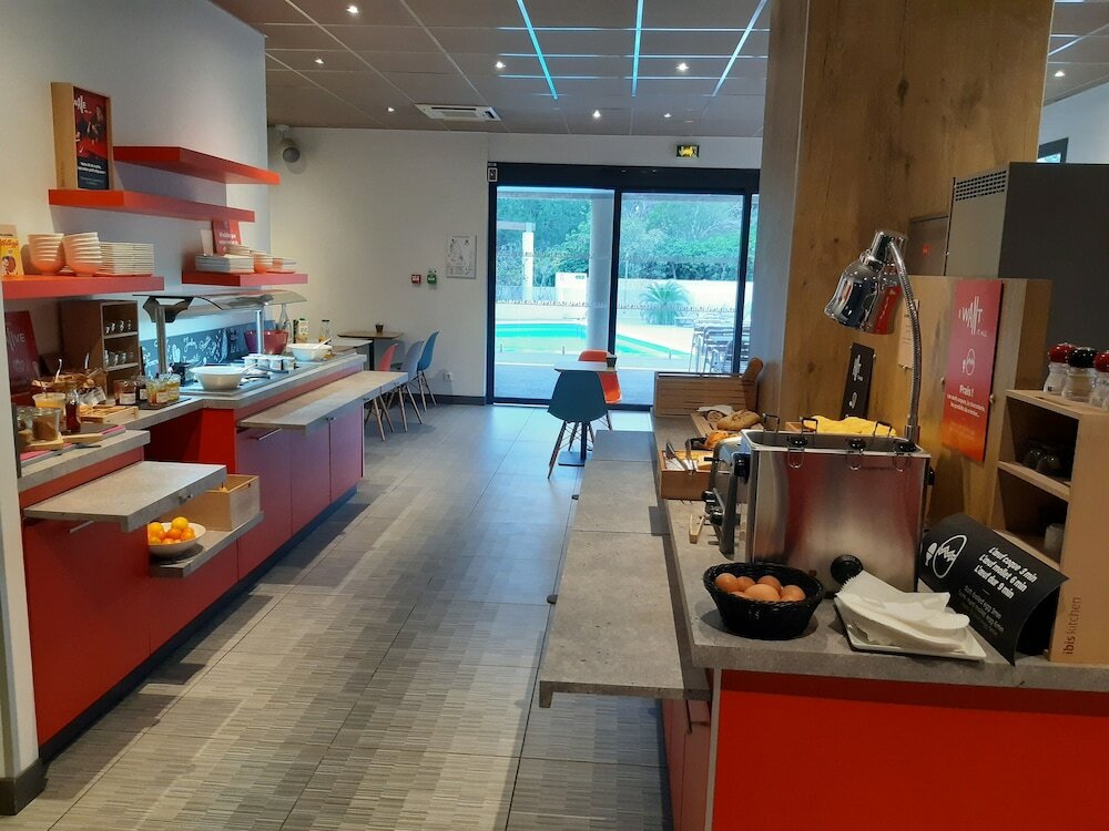 Фото Ibis Hyères Centre