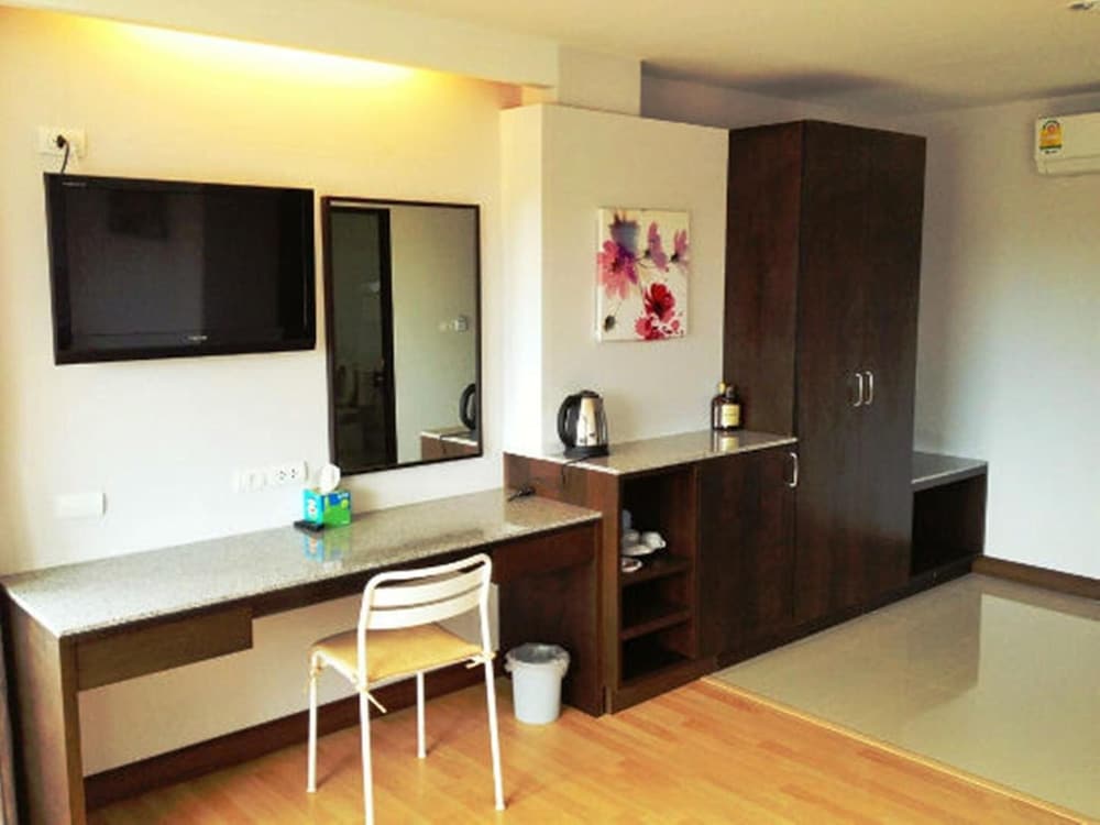 Фото Sinkiat Buri Hotel