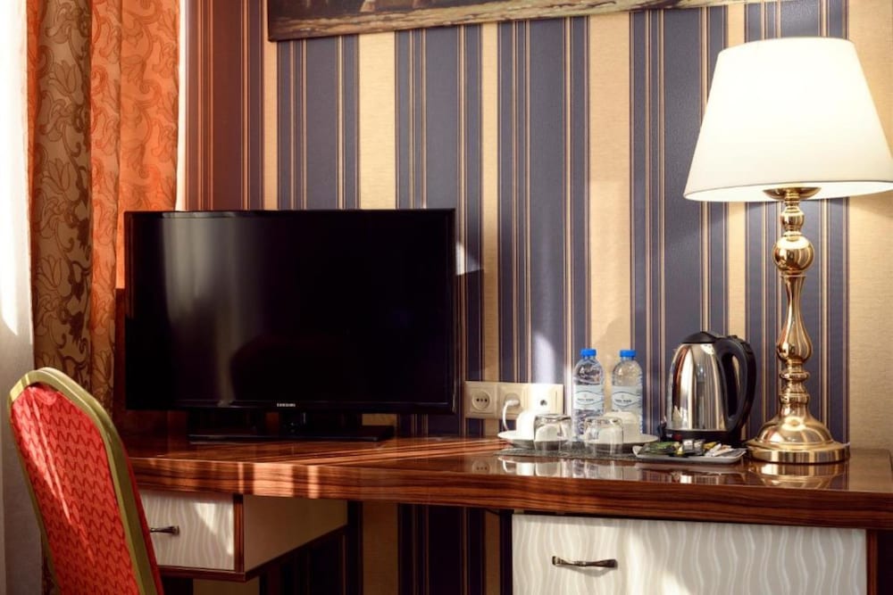 Фото Royal Plaza by Stellar Hotels