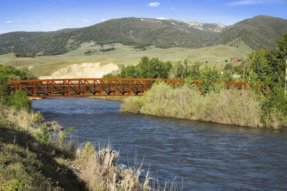 Фото Super 8 by Wyndham Salmon