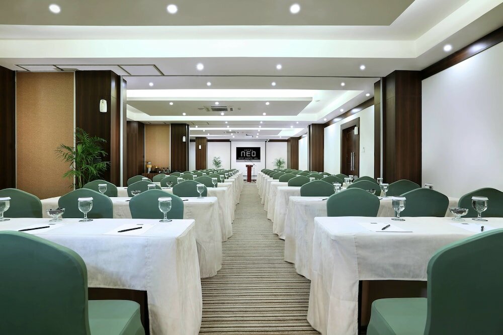 Фото Hotel Neo Denpasar