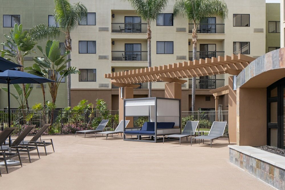 Фото Courtyard by Marriott San Diego Central