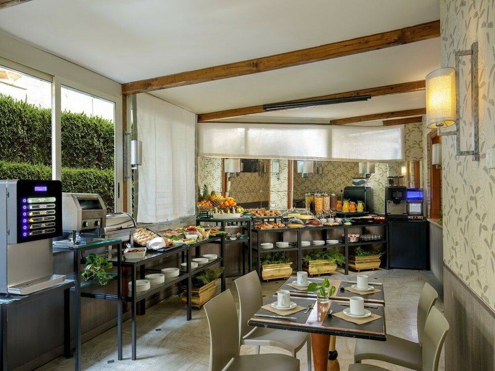 Фото Hotel Santa Costanza