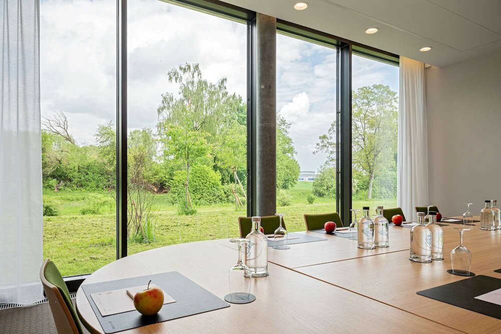 Фото IntercityHotel Zurich Airport