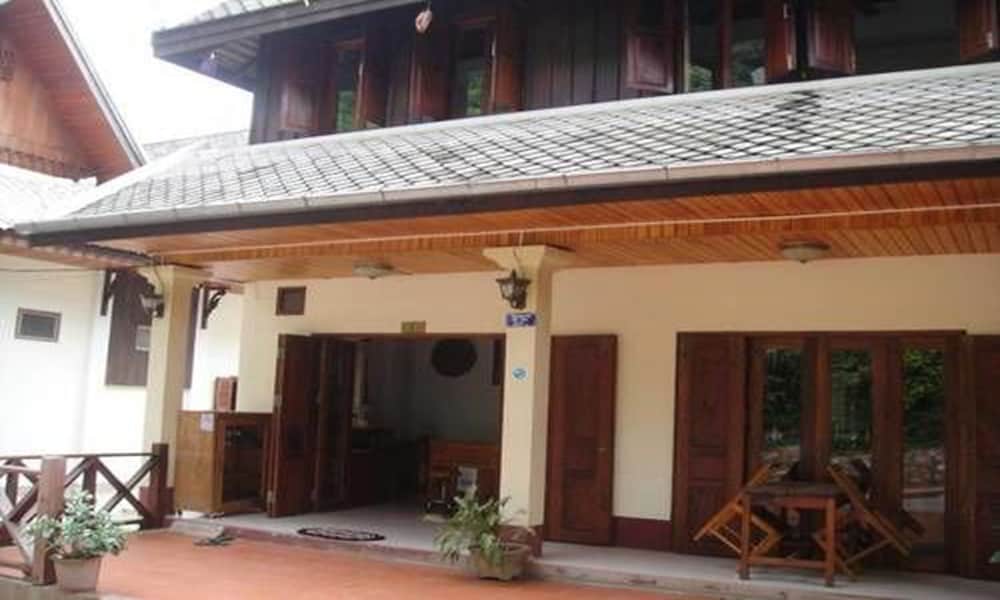 Фото Kingkham Riverside Hotel