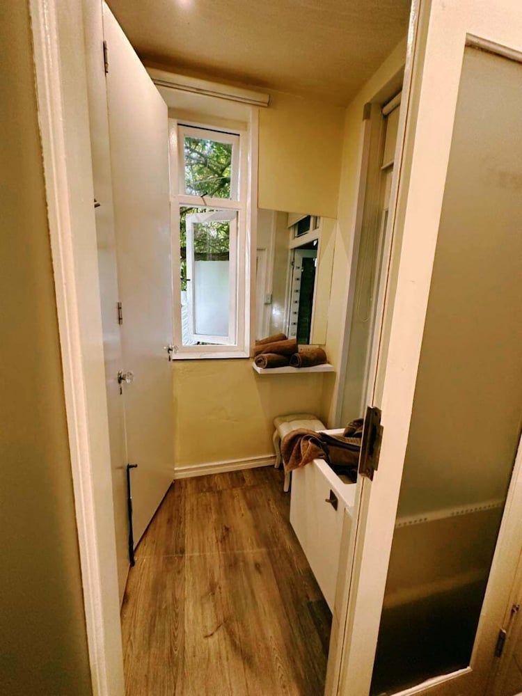 Фото Ashby Manor Guest House