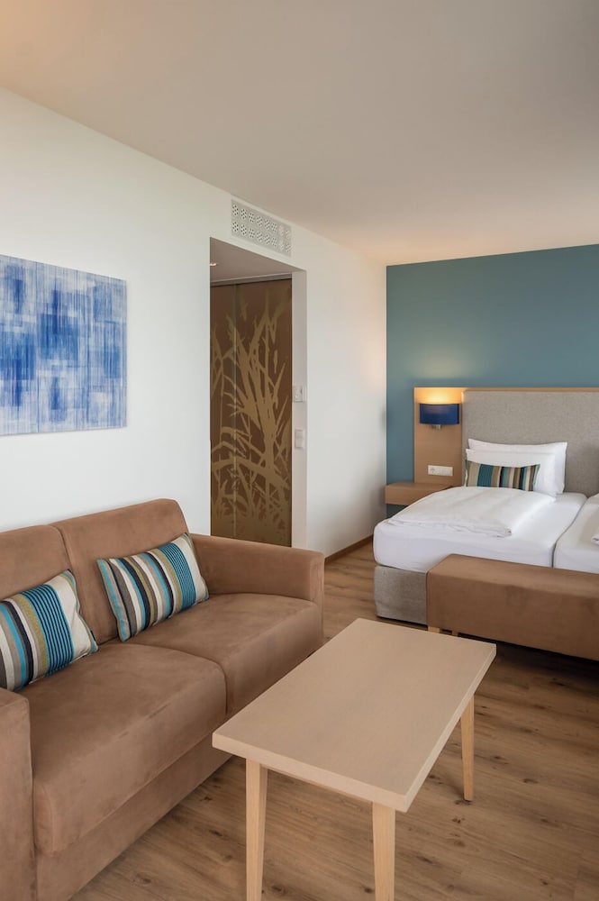 Фото Seehotel am Kaiserstrand