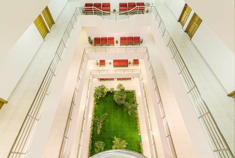 Фото отеля 2