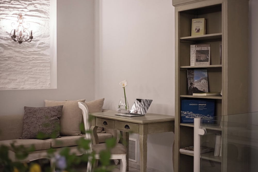 Фото Micra Anglia Boutique Hotel & SPA