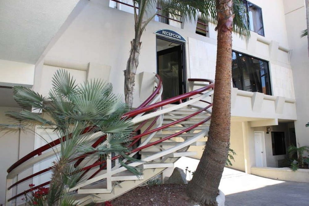 Фото Hotel Frontiere