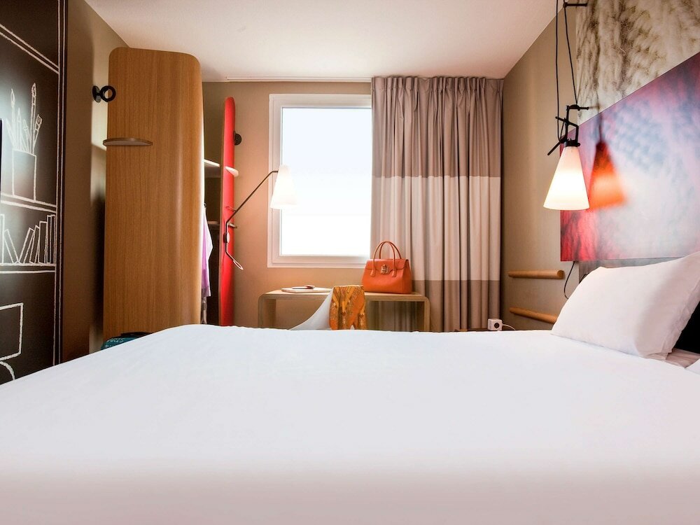 Фото Ibis Paris Porte de Clichy Centre