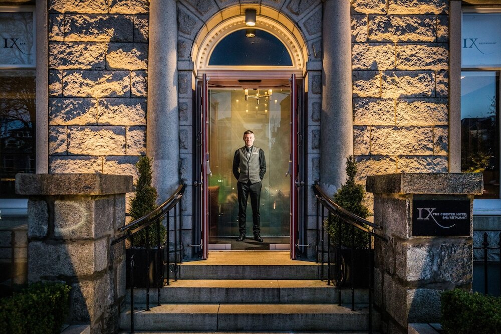 Фото The Chester Hotel