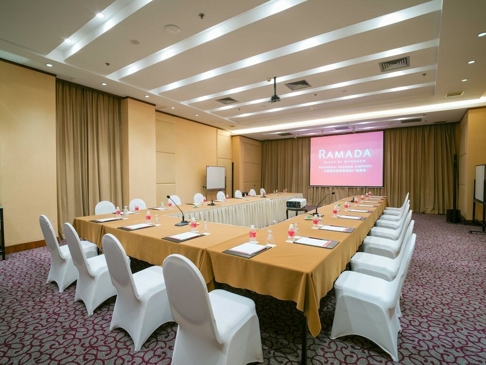 Фото Ramada Plaza by Wyndham Shanghai Pudong Airport