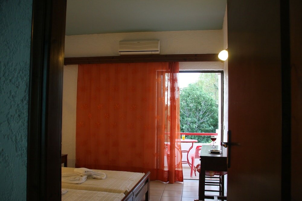 Фото Violetta Hotel