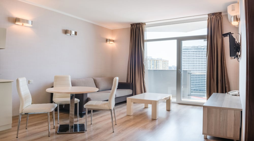 Фото Silk Road Sea Towers Batumi Apart Hotel