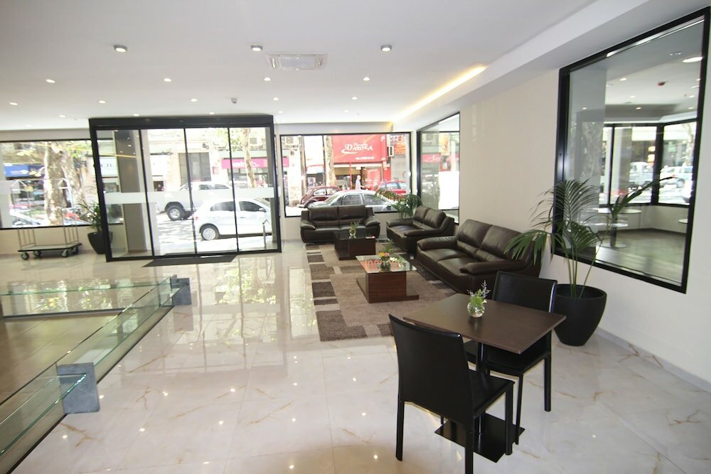 Фото Crystal Tower Hotel