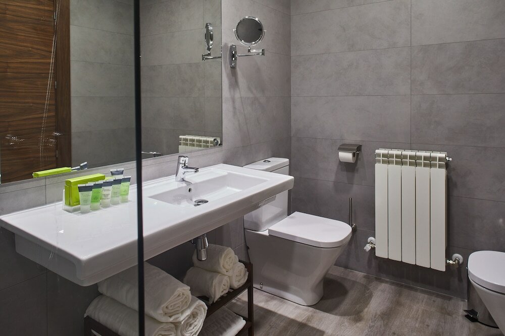 Фото Hotel Silken Rona Dalba