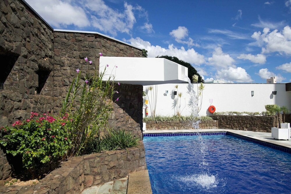 Фото Bristol Exceler Plaza Hotel