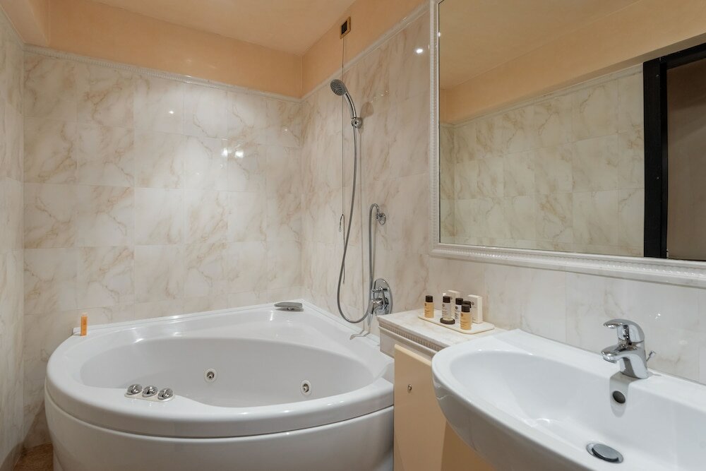 Фото Hotel Leopardi