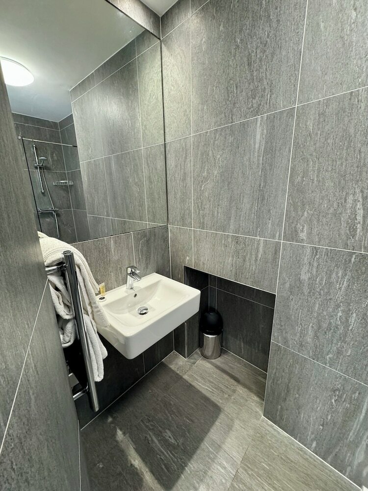 Фото Brentwood Guest House Hotel